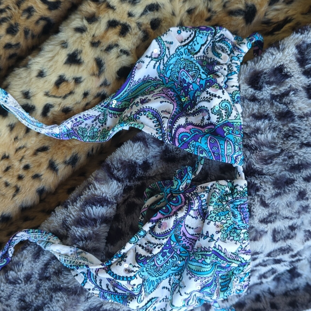 Paisley design Bathing Suit Top from Bare Nothings in size Medium